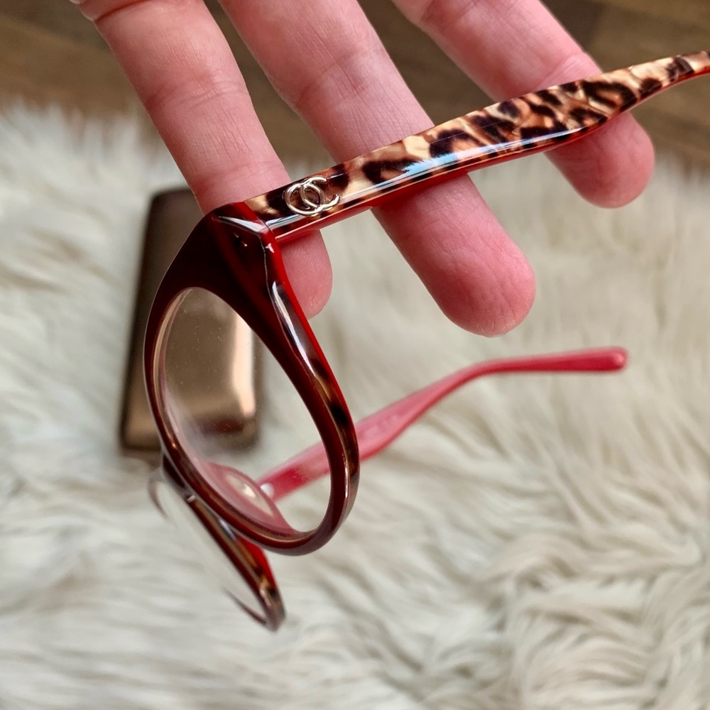 Oleg Cassini Bold Red Glasses - Picture 8 of 10